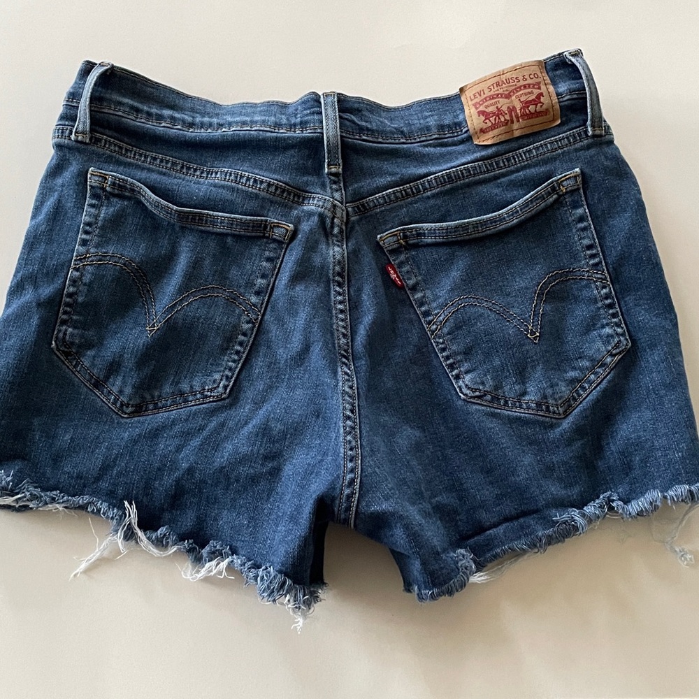 Levi’s High Rise Short Denim Jean Shorts 32